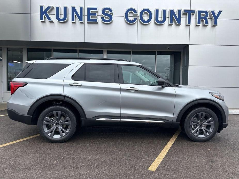 new 2025 Ford Explorer car, priced at $47,105