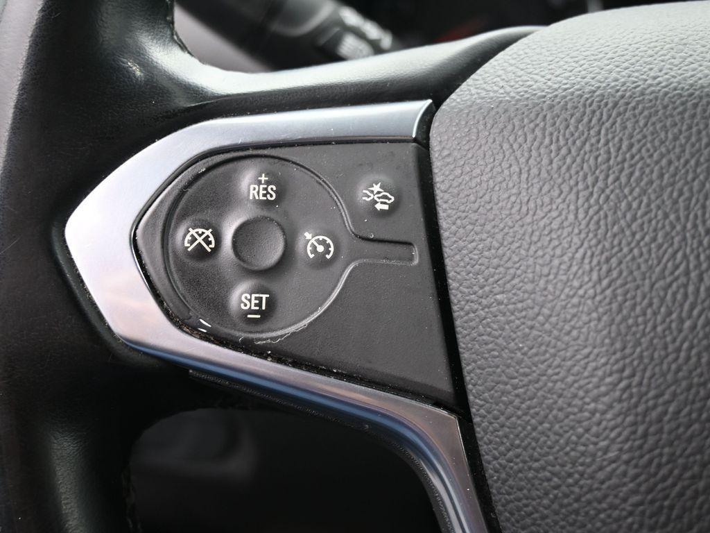 used 2023 Chevrolet Traverse car, priced at $26,969