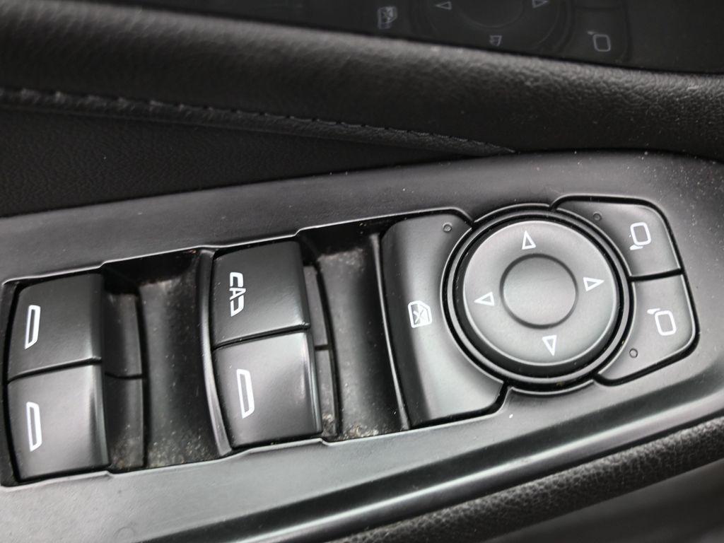 used 2023 Chevrolet Traverse car, priced at $26,969