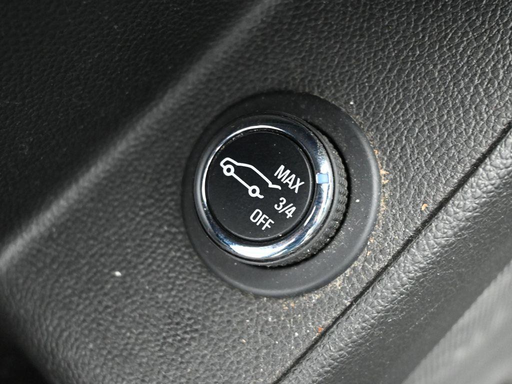 used 2023 Chevrolet Traverse car, priced at $26,969