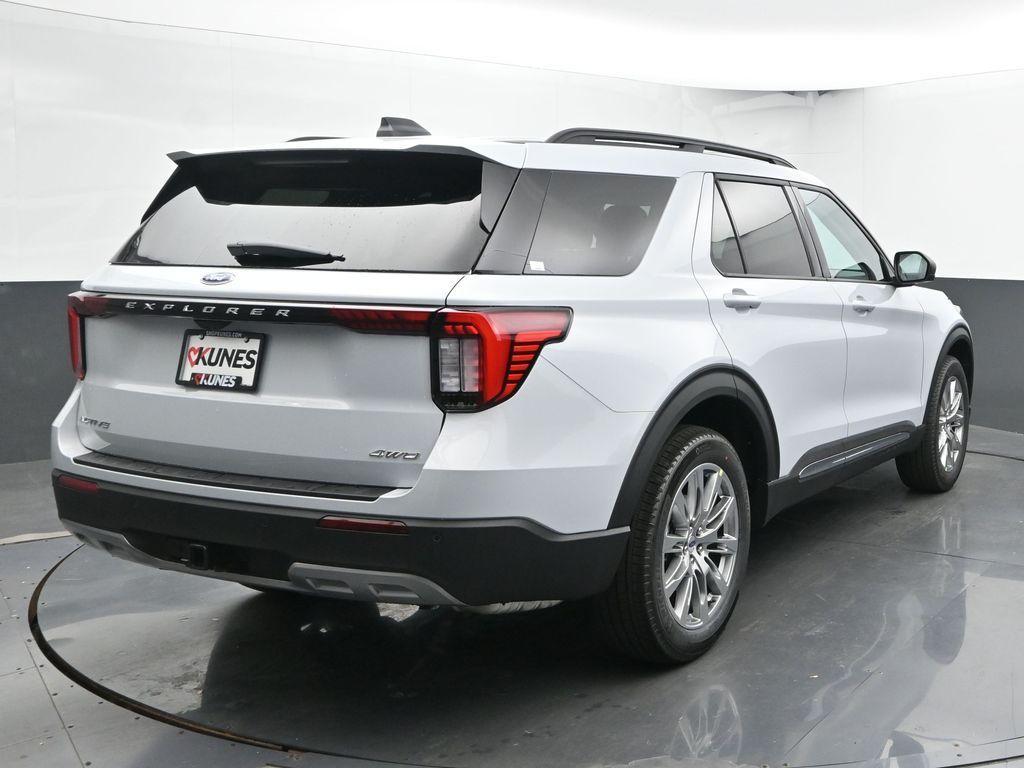 new 2025 Ford Explorer car, priced at $45,122