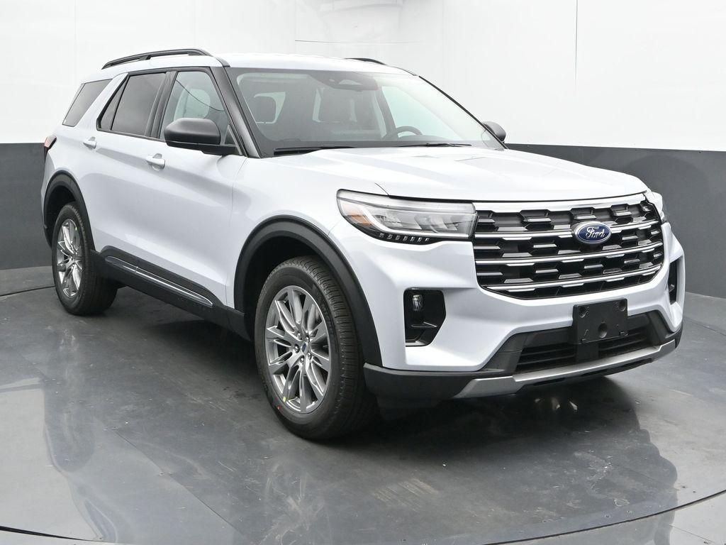 new 2025 Ford Explorer car, priced at $45,122