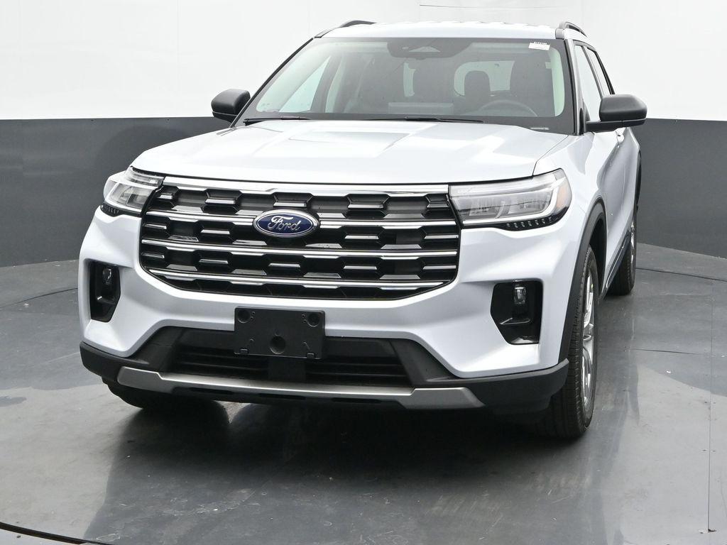 new 2025 Ford Explorer car, priced at $45,122