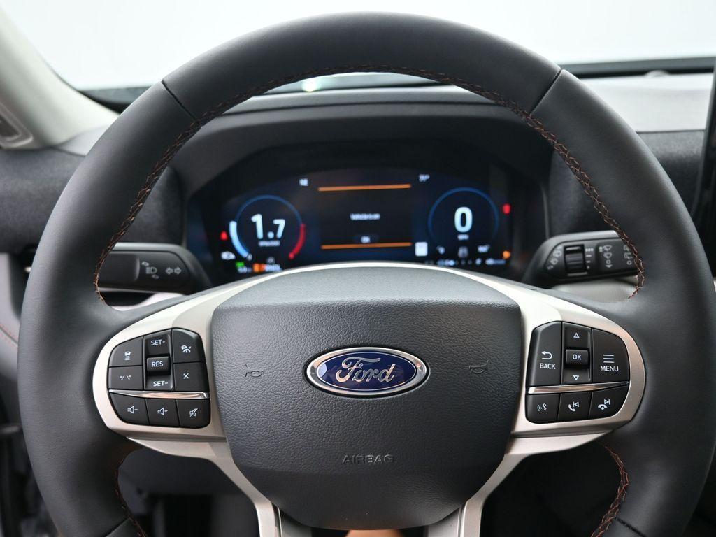 new 2025 Ford Explorer car, priced at $45,122