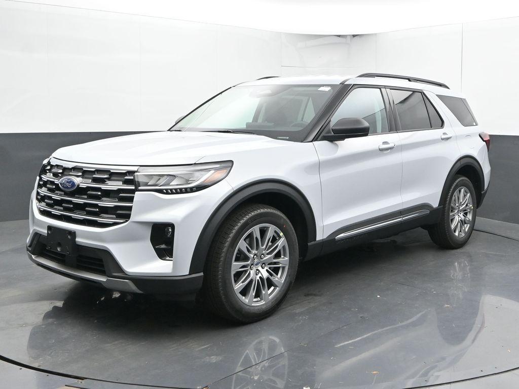 new 2025 Ford Explorer car, priced at $45,122