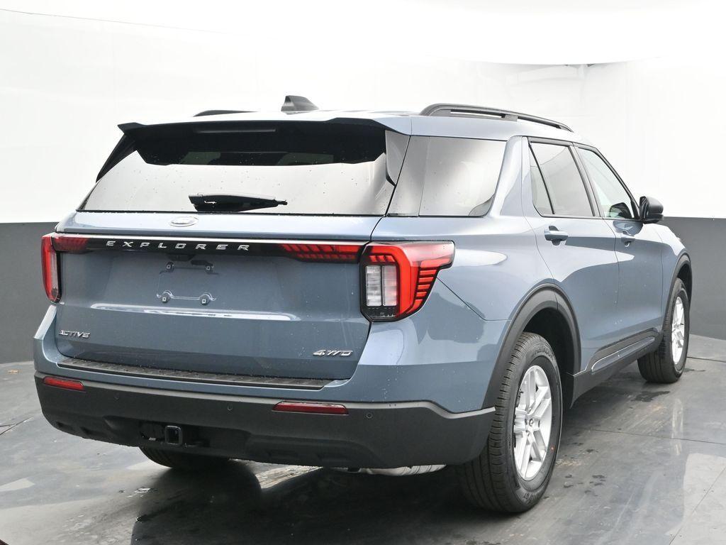 new 2025 Ford Explorer car, priced at $39,048