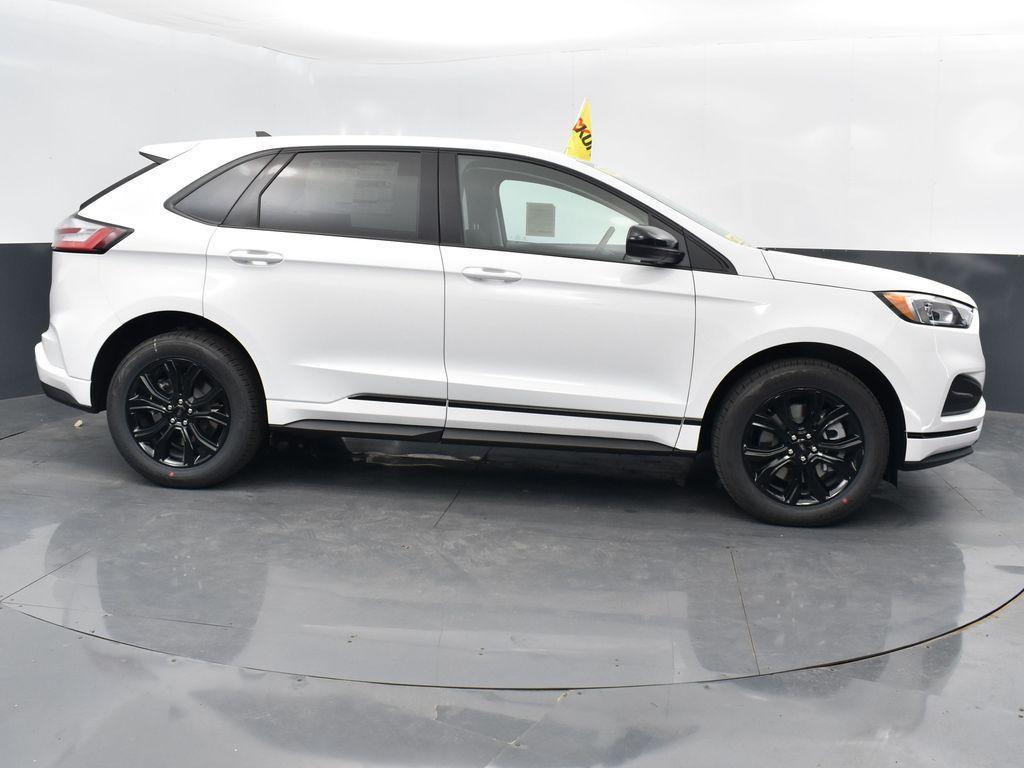 new 2024 Ford Edge car, priced at $37,555