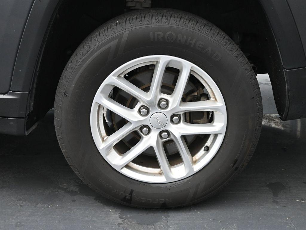 used 2023 Jeep Grand Cherokee L car, priced at $25,494