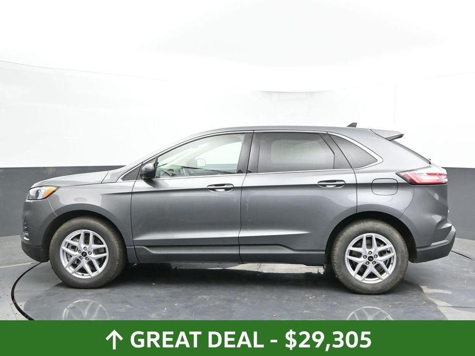 used 2024 Ford Edge car, priced at $29,305