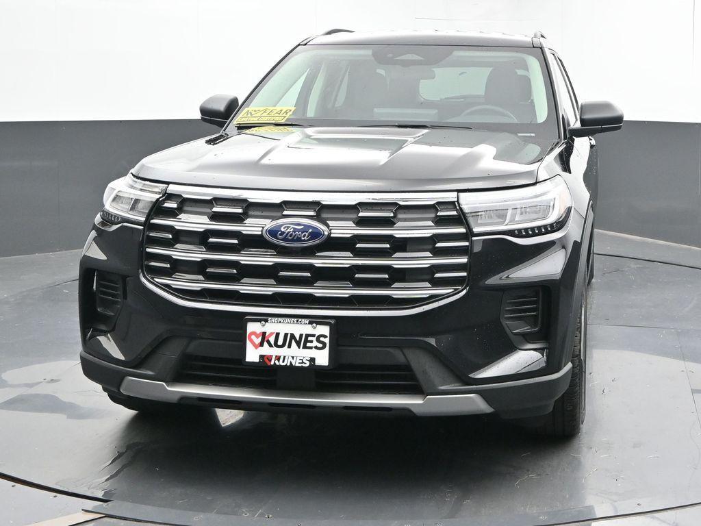 new 2025 Ford Explorer car, priced at $40,162