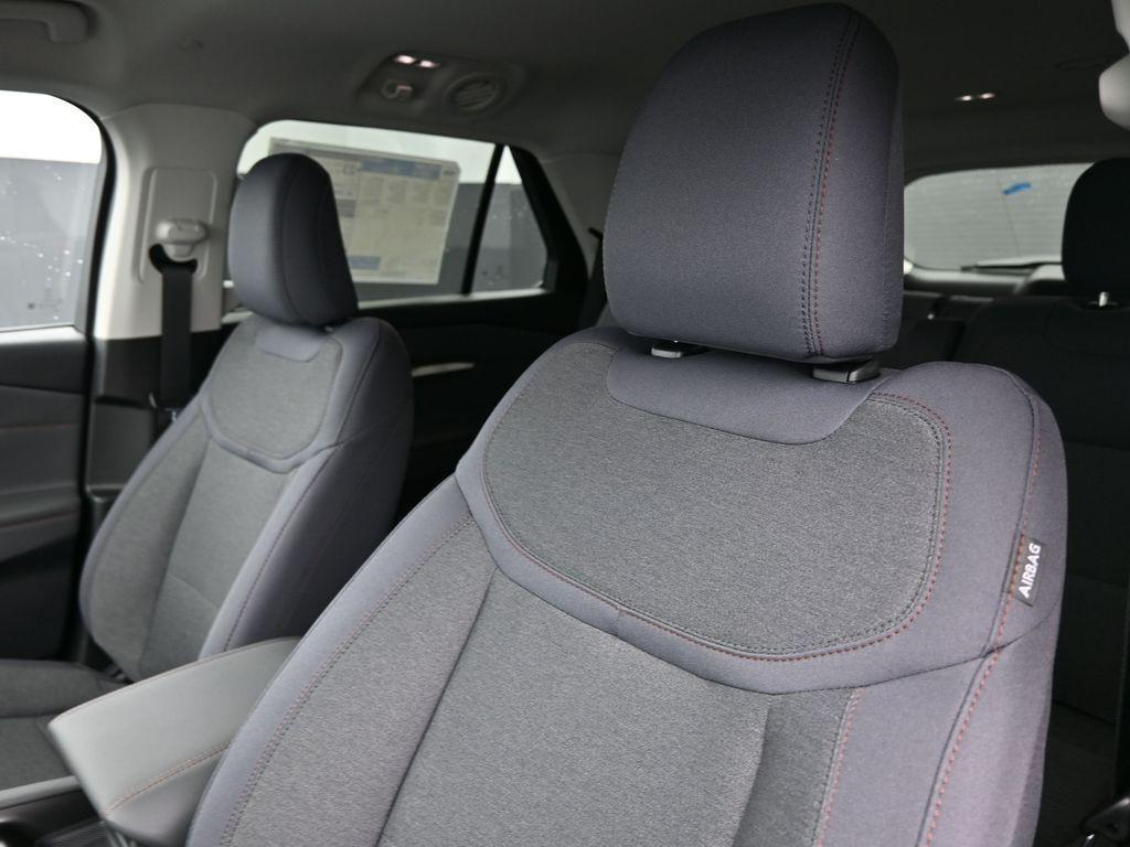 new 2025 Ford Explorer car, priced at $40,162