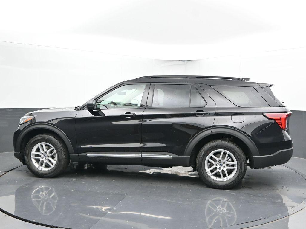 new 2025 Ford Explorer car, priced at $40,162