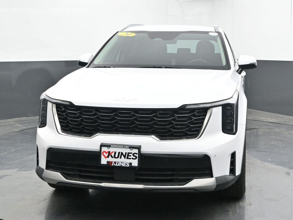 used 2024 Kia Sorento car, priced at $33,316
