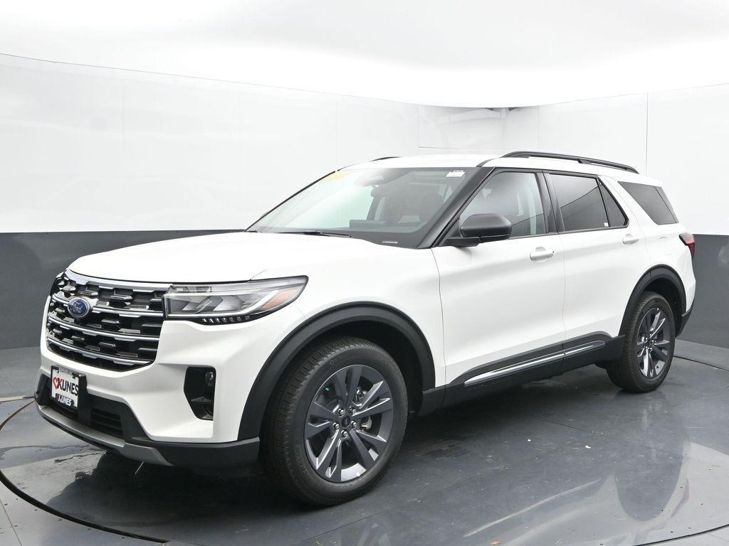 new 2025 Ford Explorer car, priced at $46,854