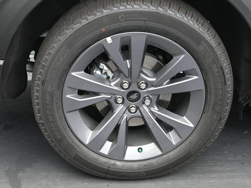 new 2025 Ford Explorer car, priced at $46,854