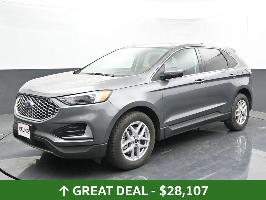 used 2024 Ford Edge car, priced at $28,107