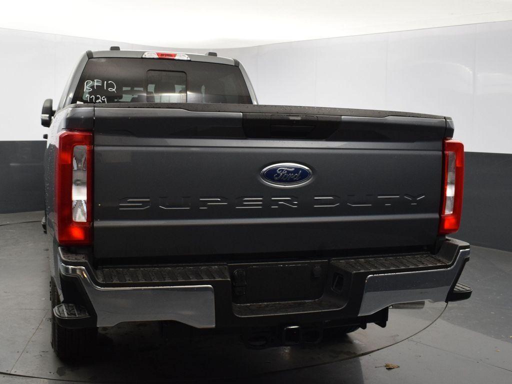 new 2024 Ford F-350 car, priced at $66,165