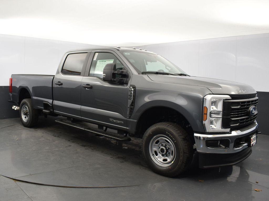 new 2024 Ford F-350 car, priced at $66,165