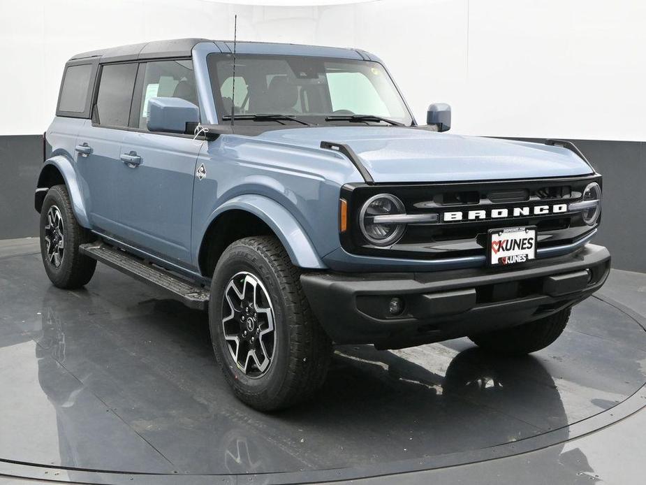 new 2024 Ford Bronco car, priced at $45,054