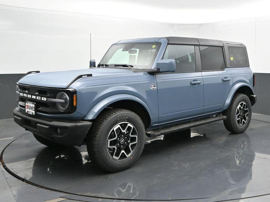 new 2024 Ford Bronco car, priced at $45,054