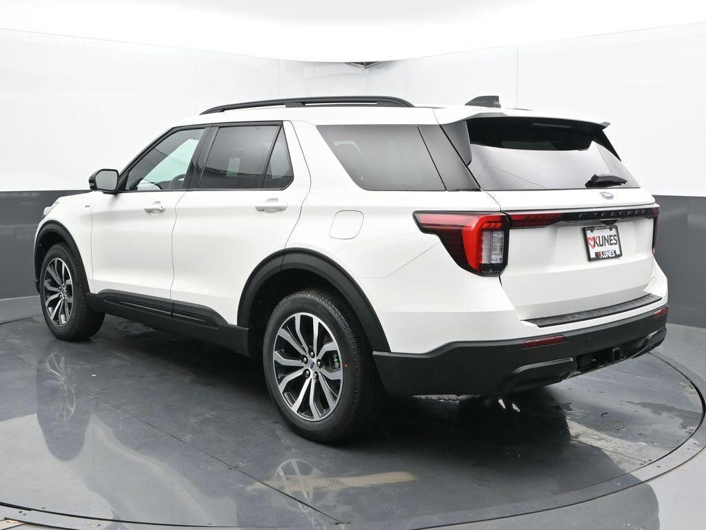 new 2025 Ford Explorer car, priced at $47,700