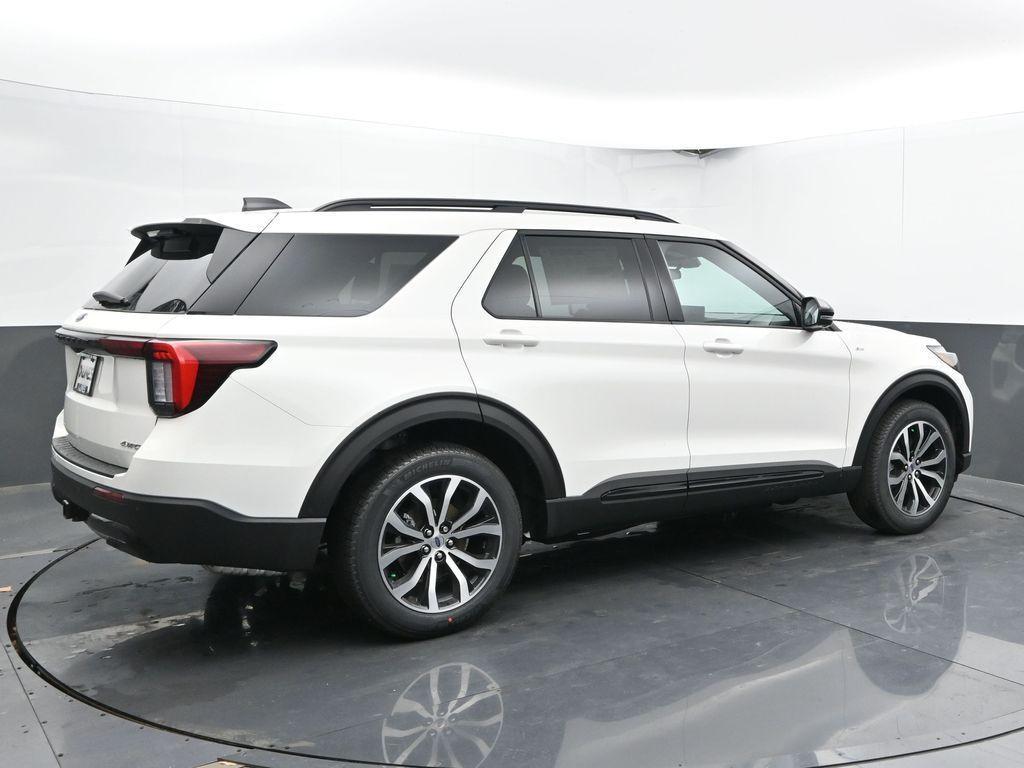 new 2025 Ford Explorer car, priced at $47,700