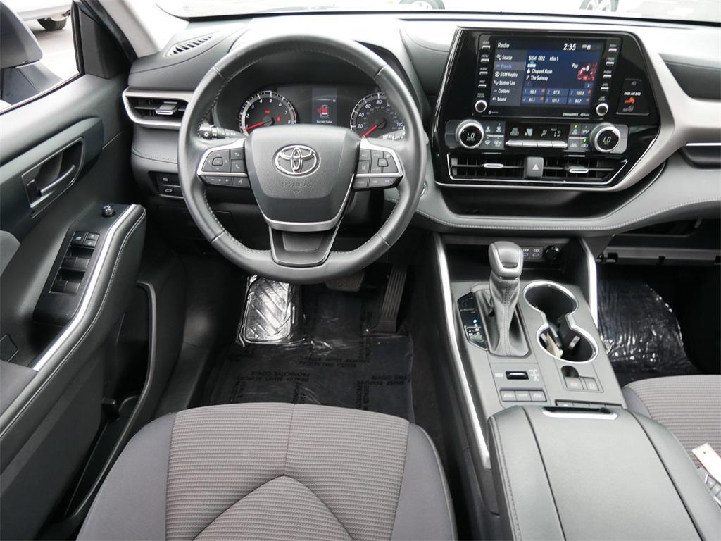 used 2022 Toyota Highlander car, priced at $31,000