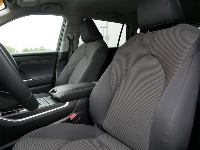 used 2022 Toyota Highlander car, priced at $32,330