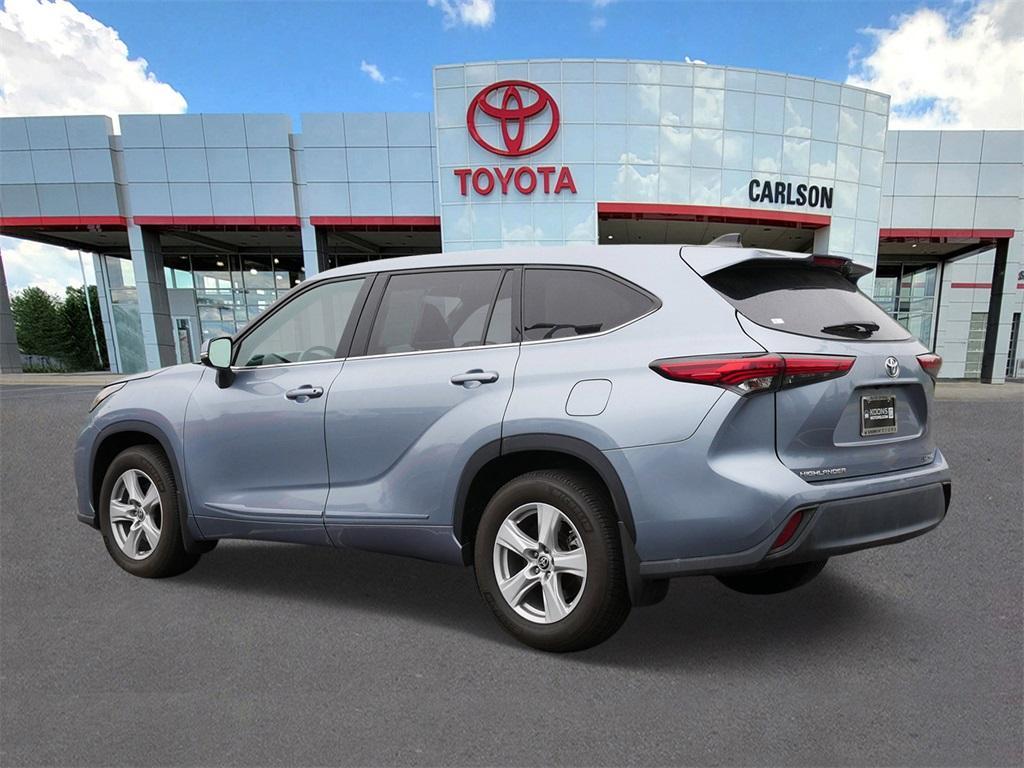 used 2022 Toyota Highlander car, priced at $33,799