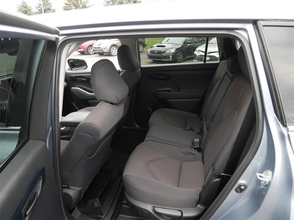 used 2022 Toyota Highlander car, priced at $31,000