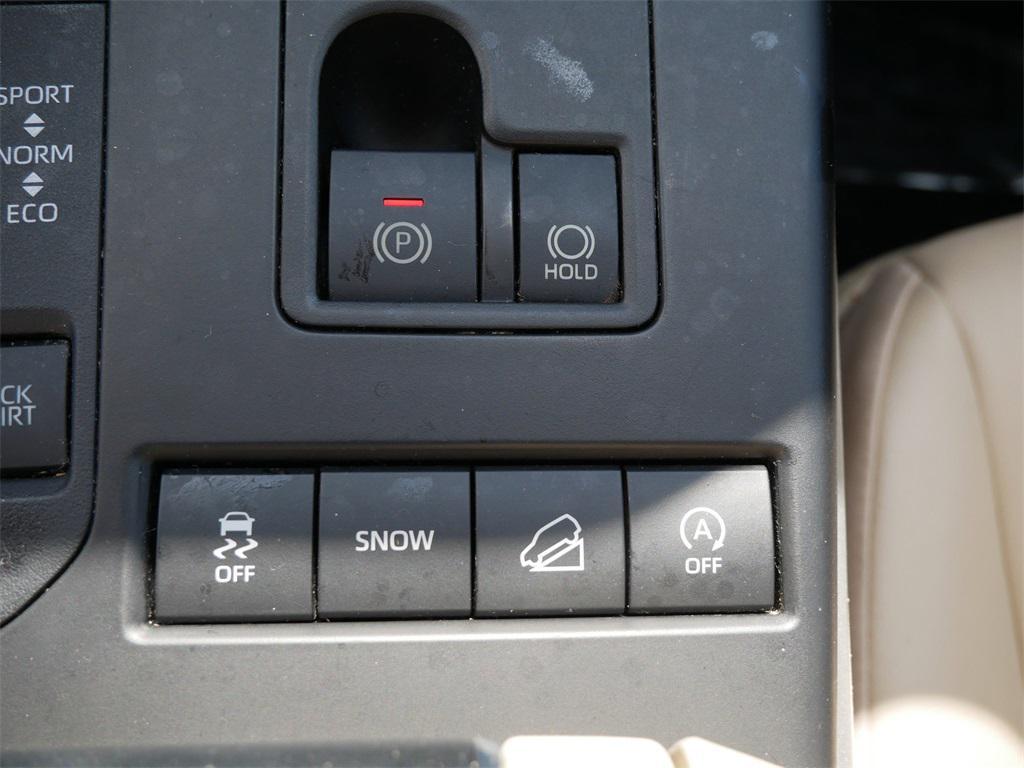 used 2022 Toyota Highlander car, priced at $35,990