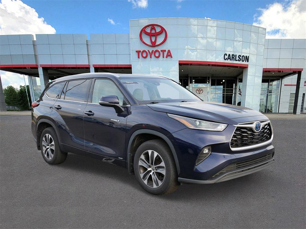used 2021 Toyota Highlander Hybrid car, priced at $33,963