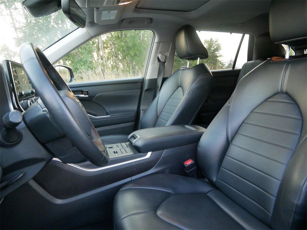 used 2022 Toyota Highlander car, priced at $37,390