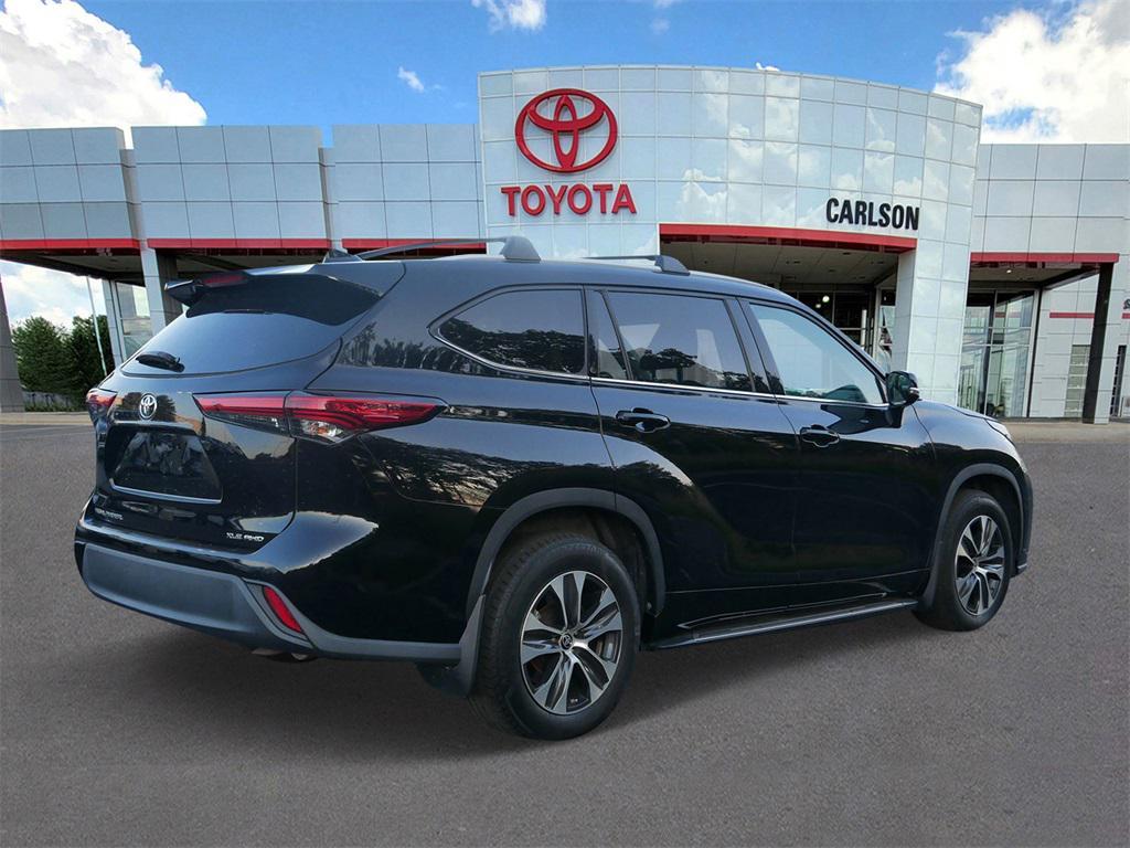 used 2022 Toyota Highlander car, priced at $37,390