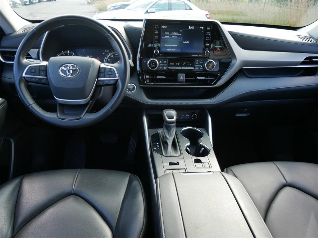 used 2022 Toyota Highlander car, priced at $37,390