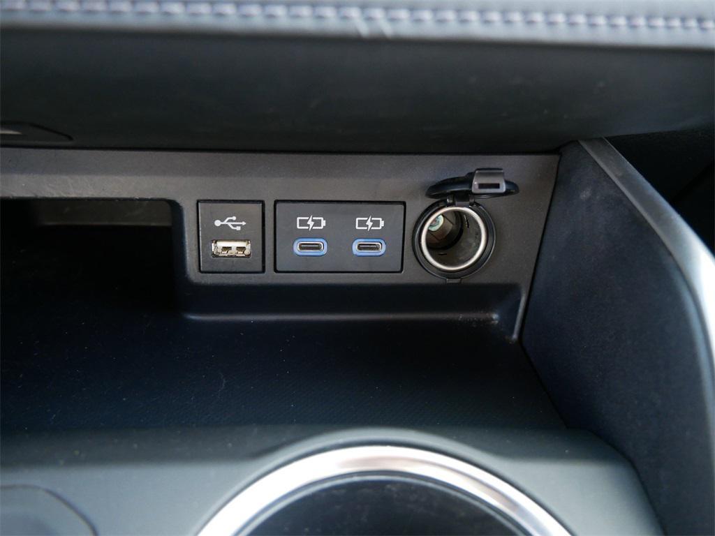 used 2022 Toyota Highlander car, priced at $37,390