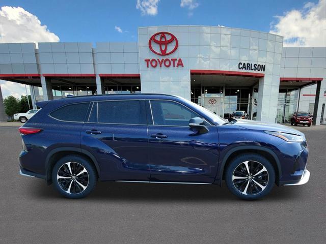 used 2021 Toyota Highlander car, priced at $36,999