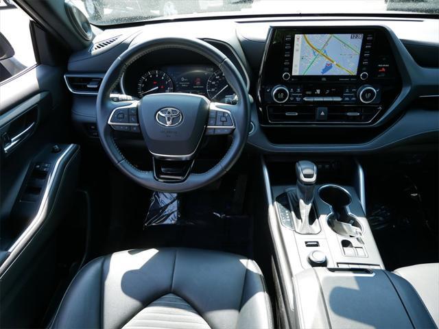 used 2021 Toyota Highlander car, priced at $36,999