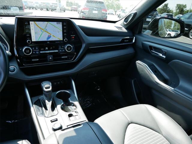 used 2021 Toyota Highlander car, priced at $36,999