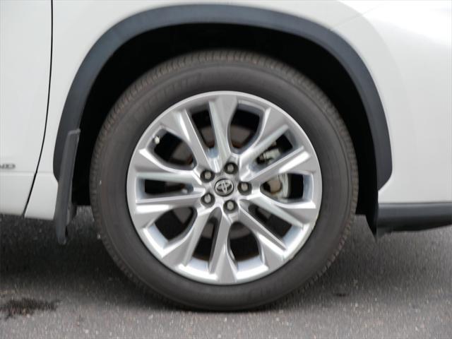 used 2022 Toyota Highlander Hybrid car, priced at $44,995