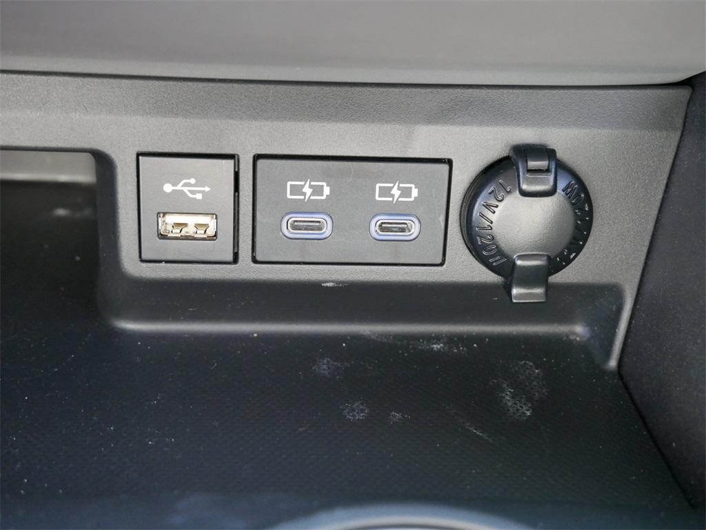 used 2022 Toyota Highlander car, priced at $39,161
