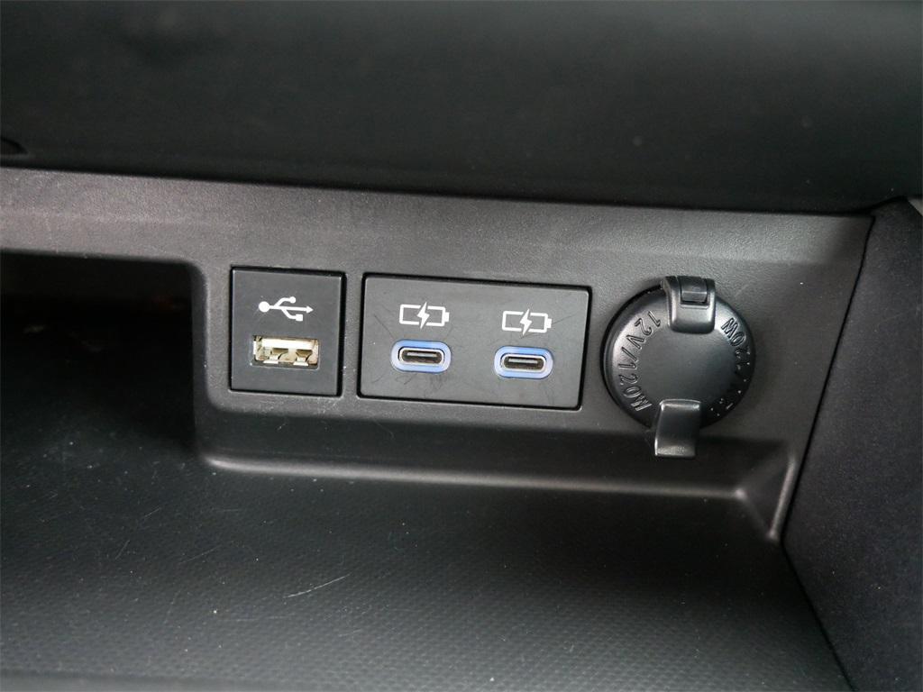 used 2022 Toyota Highlander car, priced at $36,500