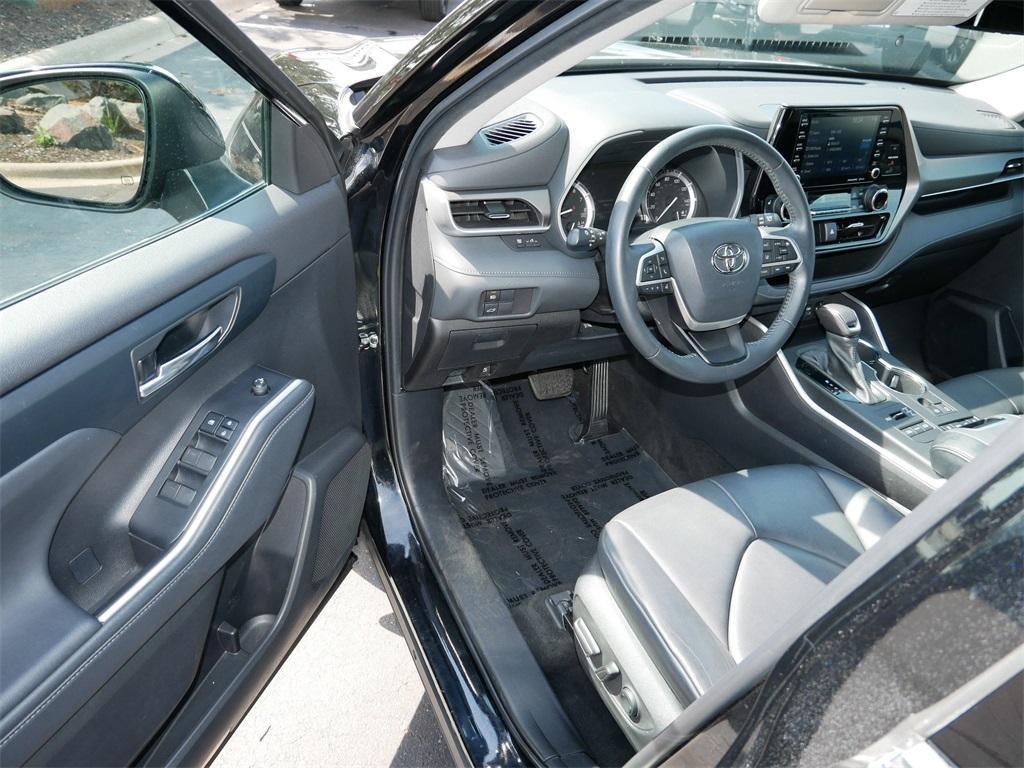 used 2022 Toyota Highlander car, priced at $42,799