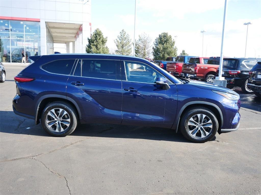 used 2021 Toyota Highlander car, priced at $34,699