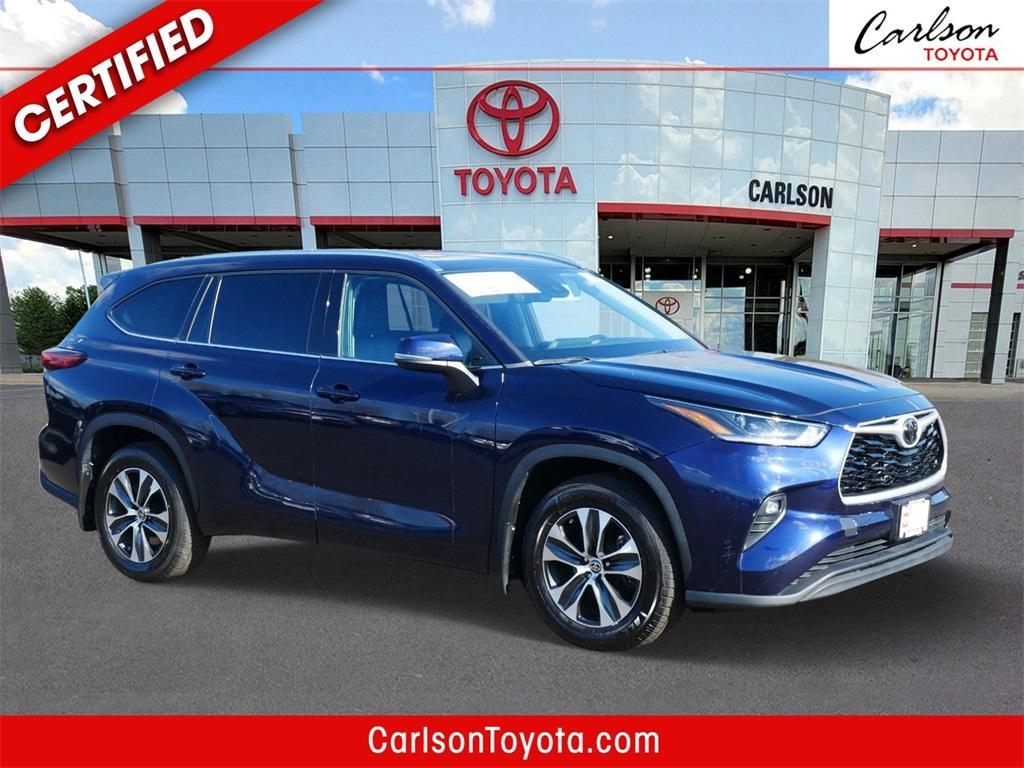 used 2021 Toyota Highlander car, priced at $34,699