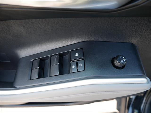 used 2022 Toyota Highlander car, priced at $37,500