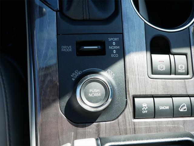used 2020 Toyota Highlander car, priced at $35,799