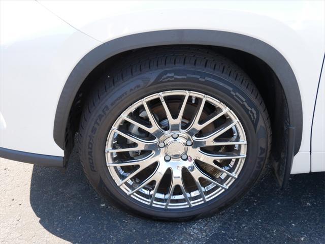 used 2020 Toyota Highlander car, priced at $35,799