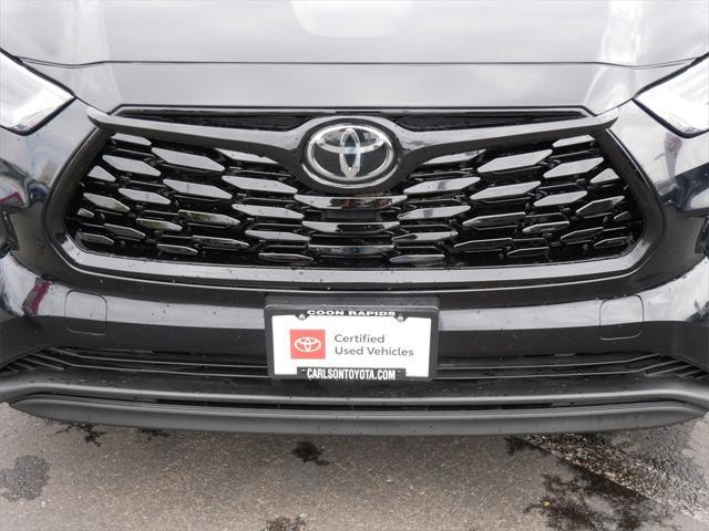 used 2022 Toyota Highlander car, priced at $37,000