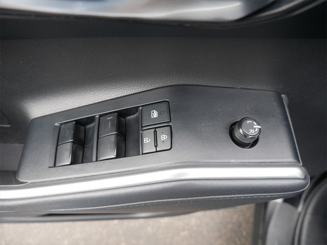 used 2022 Toyota Highlander car, priced at $37,000